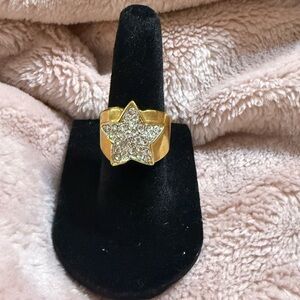 Gold Star Ring with Rhinestones/size 5